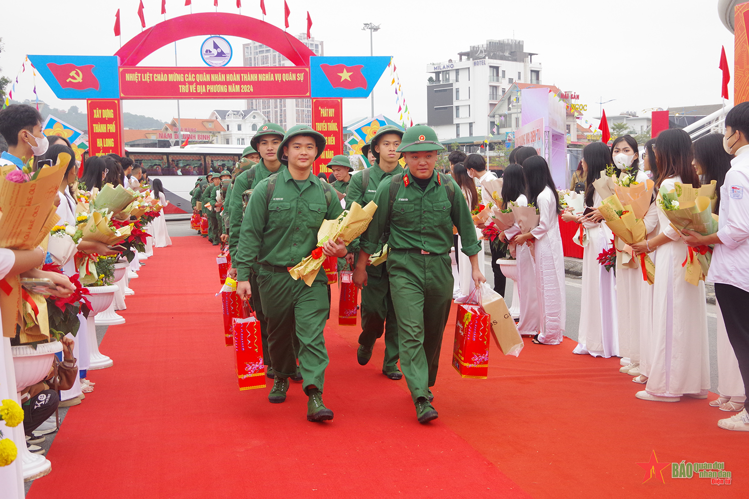 Thành phố Hạ Long đón quân nhân hoàn thành nghĩa vụ quân sự tại ngũ trở về địa phương